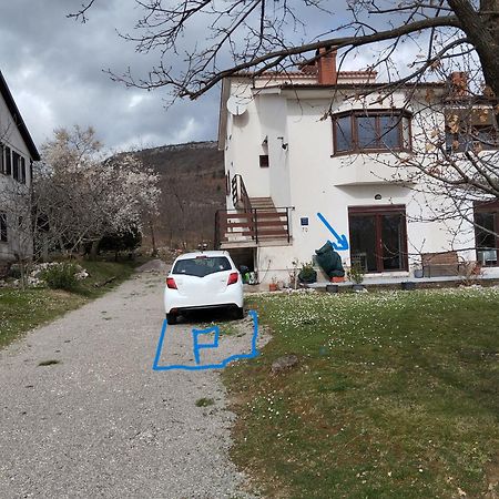 Daal Apartment Roč Exterior foto